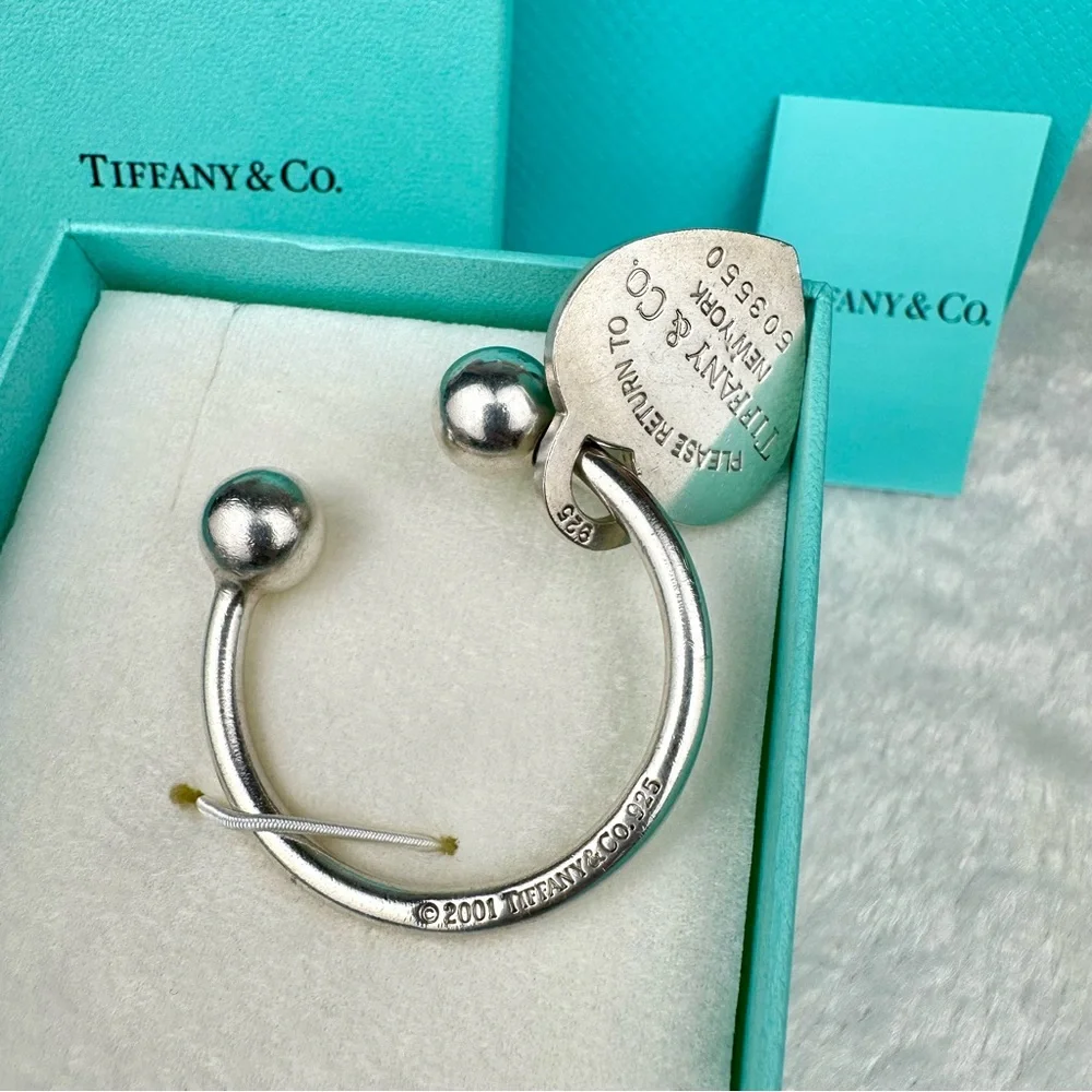 Tiffany & Co 925 Silver Keyring Charm VERY NICE. GREAT GIFT IDEA! - Picture 4 of 8